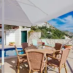 Luxury Con Vista