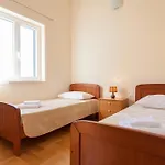 Luxury Con Vista