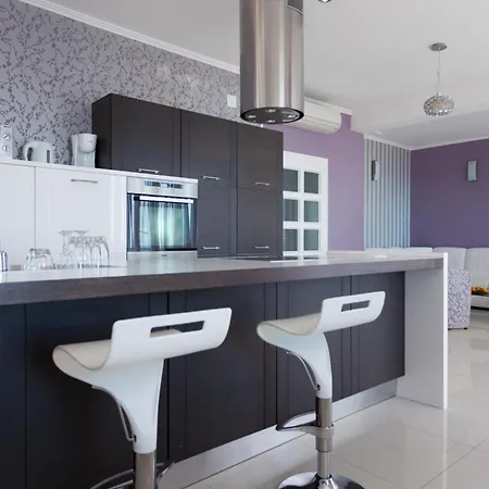 Luxury Con Vista