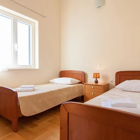 Luxury Con Vista