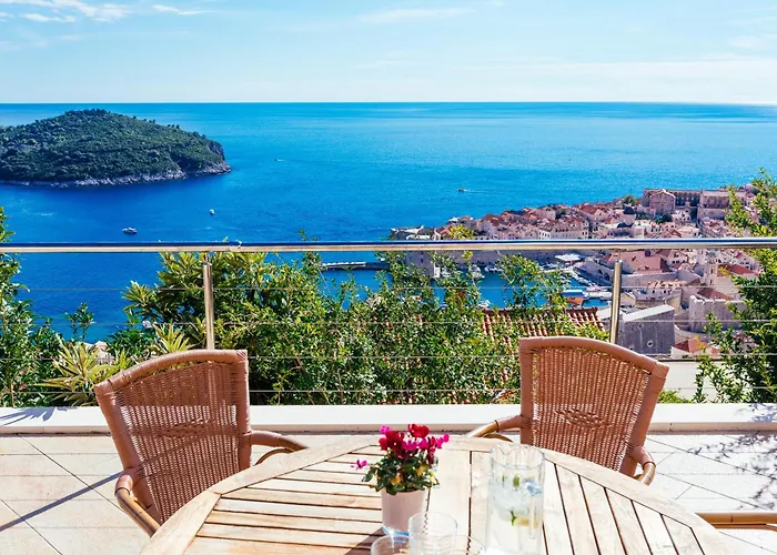 Luxury Con Vista Daire